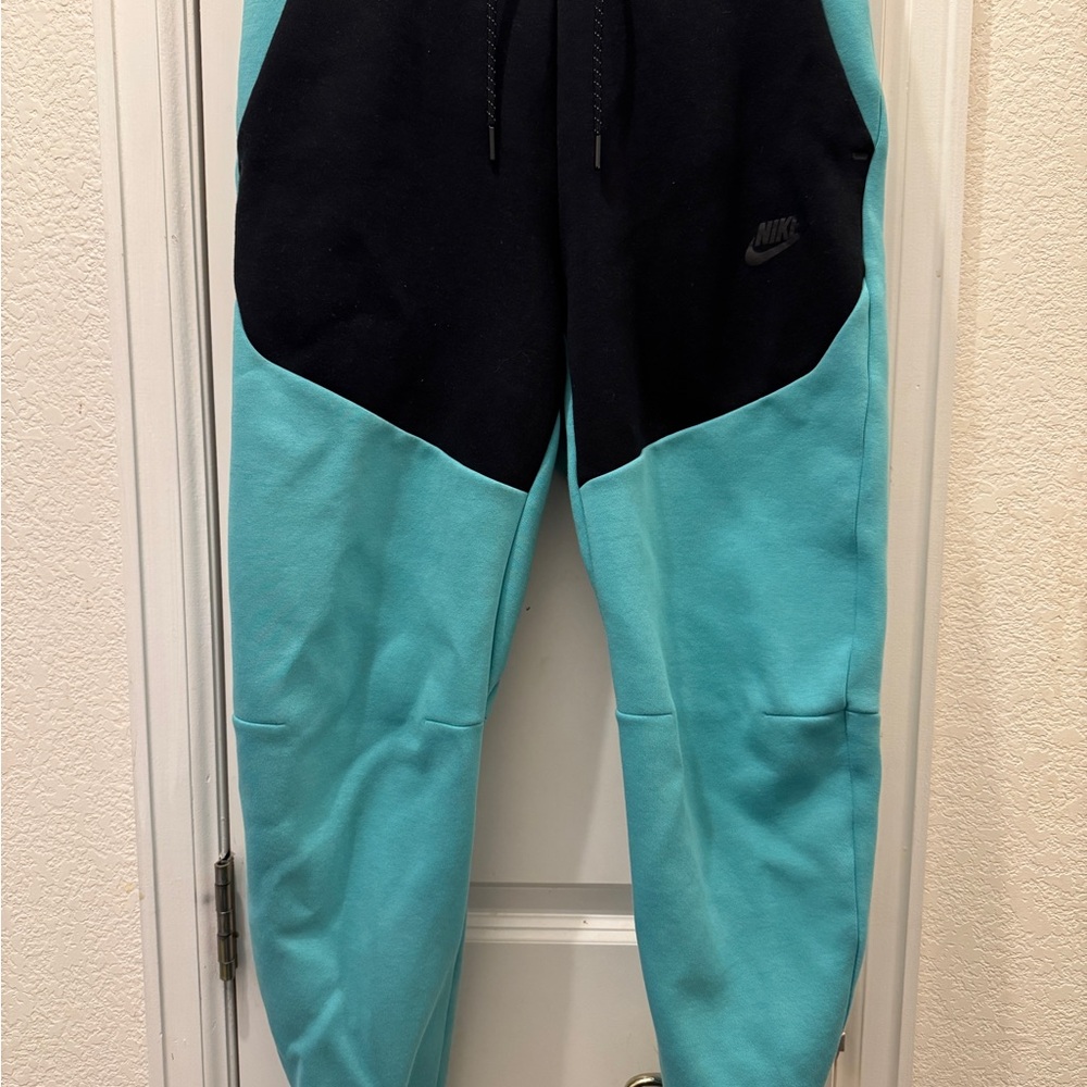 Nike Tech Jogger Sweatpants Teal and Black